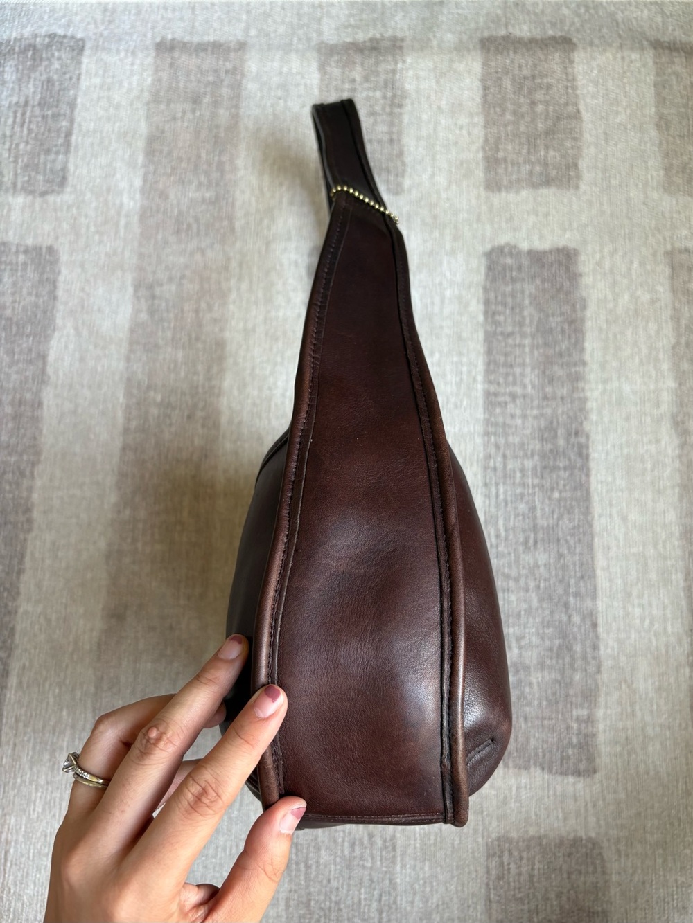COACH Vintage Ergo Mahogany Brown Leather Hobo Shoulder Bag Handbag 9033 *READ* - Picture 3 of 9